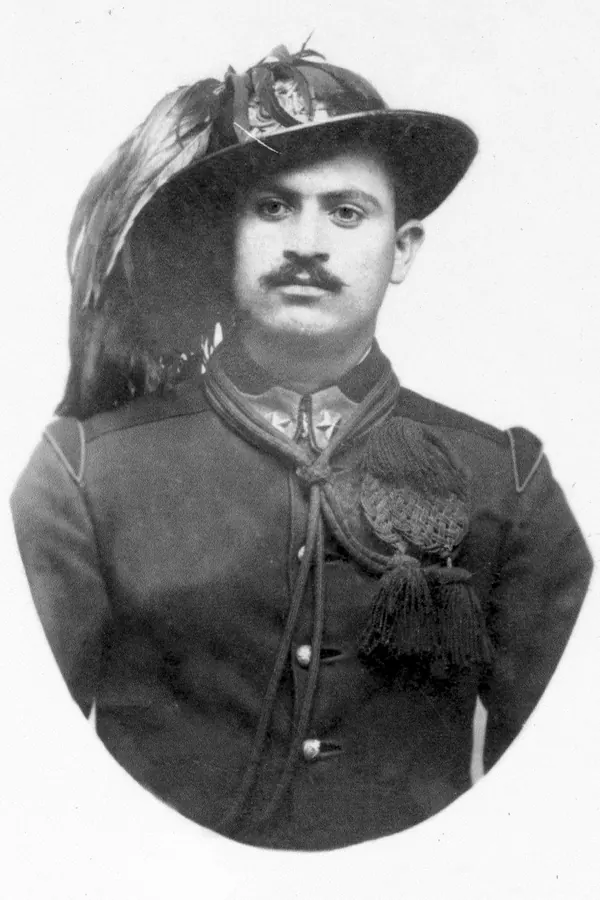 Oude foto: Giuseppe Alessandrello in bersaglieri-uniform
