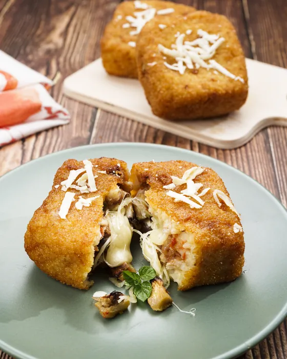 Arancina con melanzana e ricotta salata, dal libro 50 sfumature in cucina